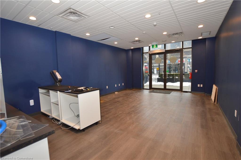 120 King Street E Property Photo 10