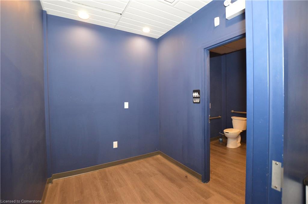 120 King Street E Property Photo 16