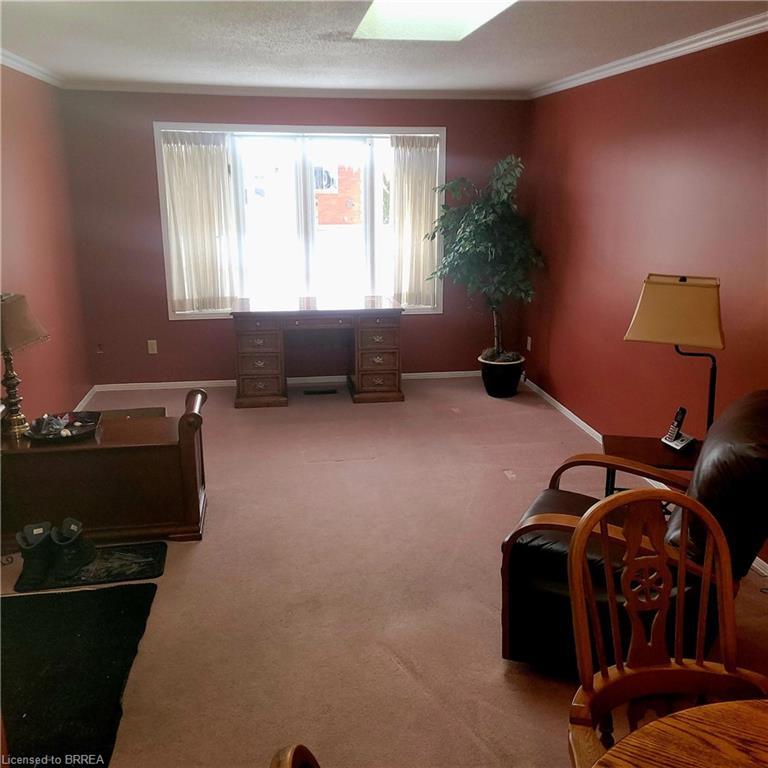 16-1030 Colborne Street E Property Photo 6