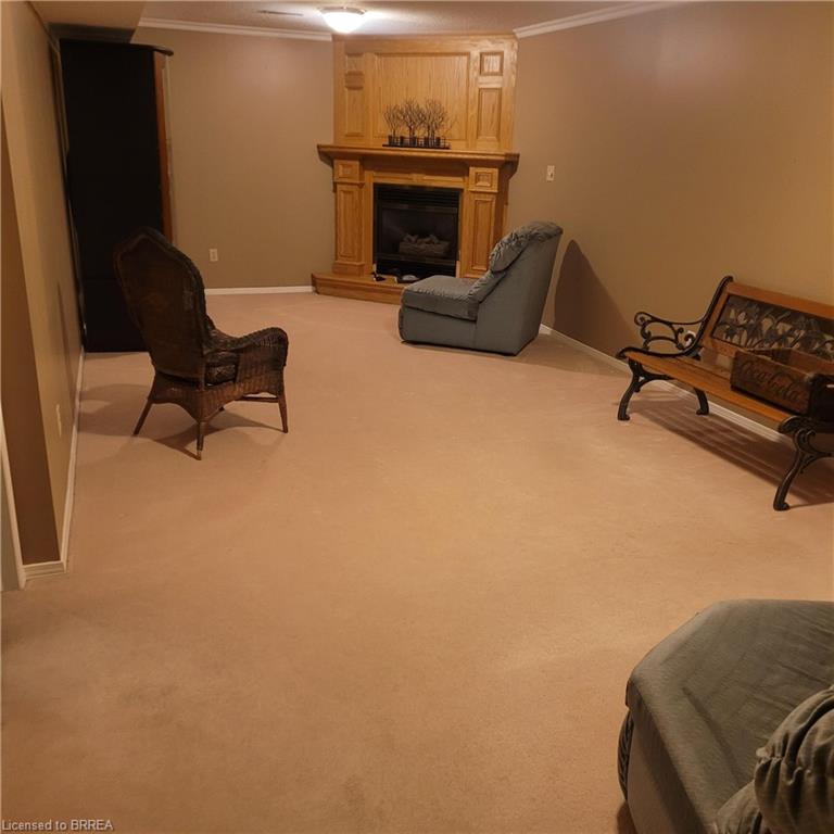 16-1030 Colborne Street E Property Photo 9
