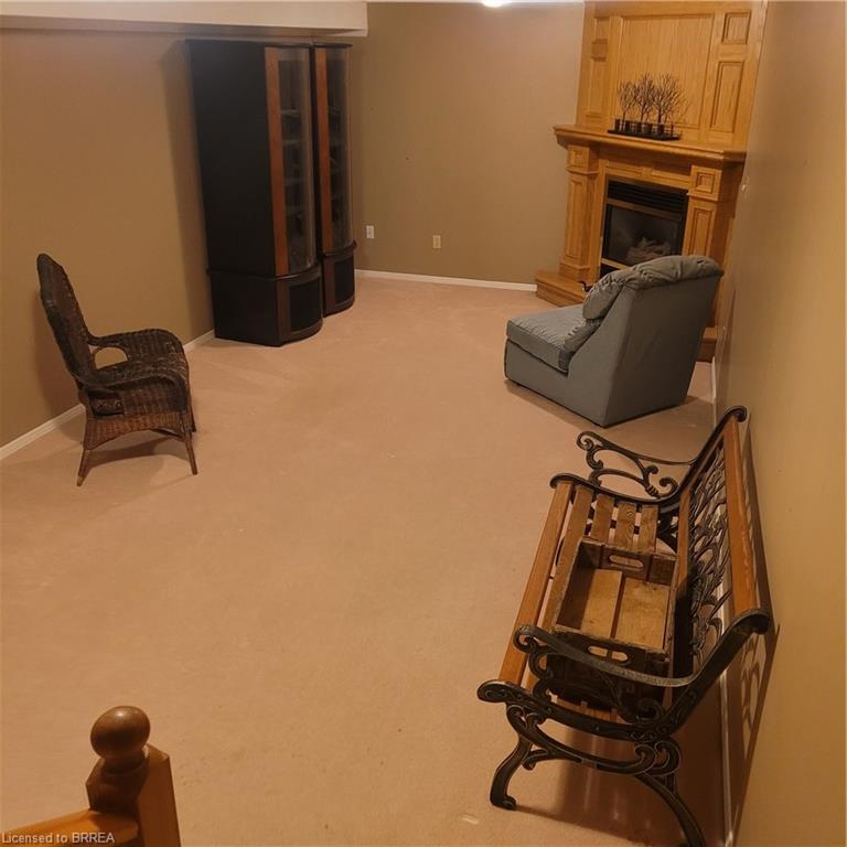 16-1030 Colborne Street E Property Photo 10