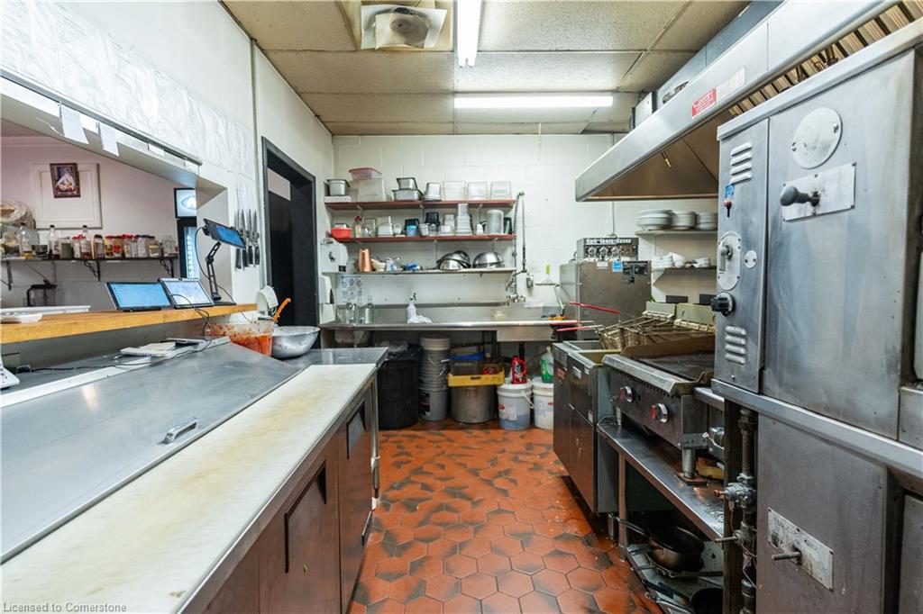 20 Wellington Street Property Photo 18