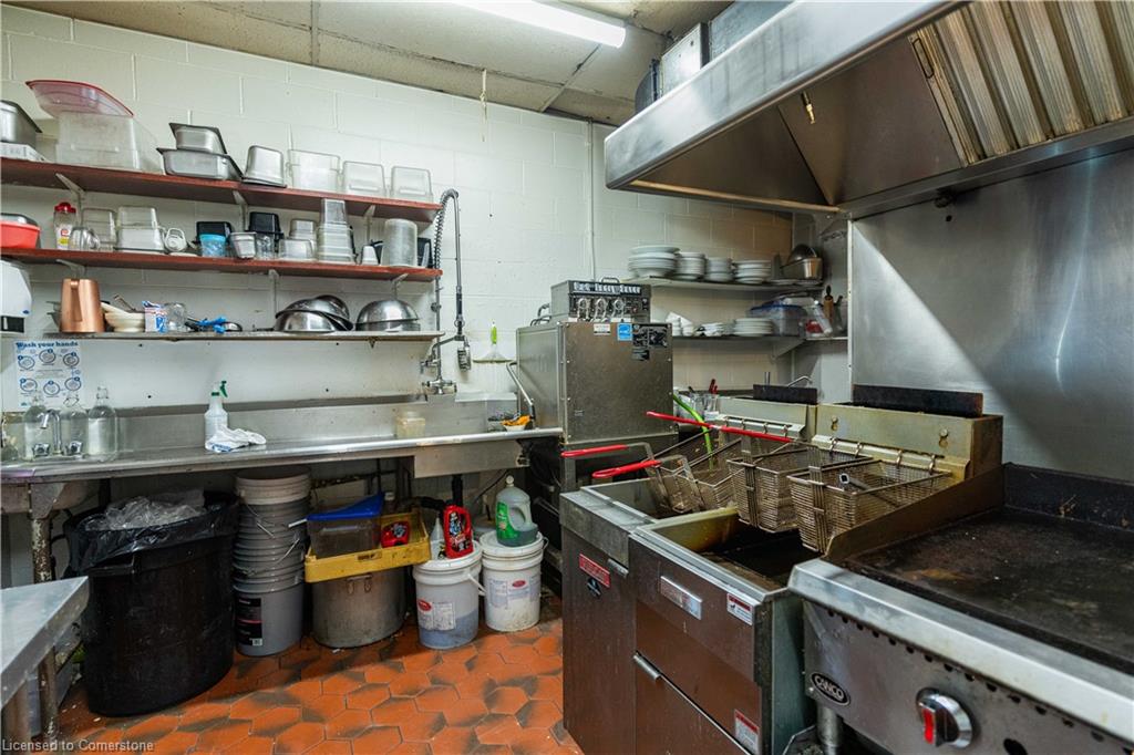 20 Wellington Street Property Photo 19