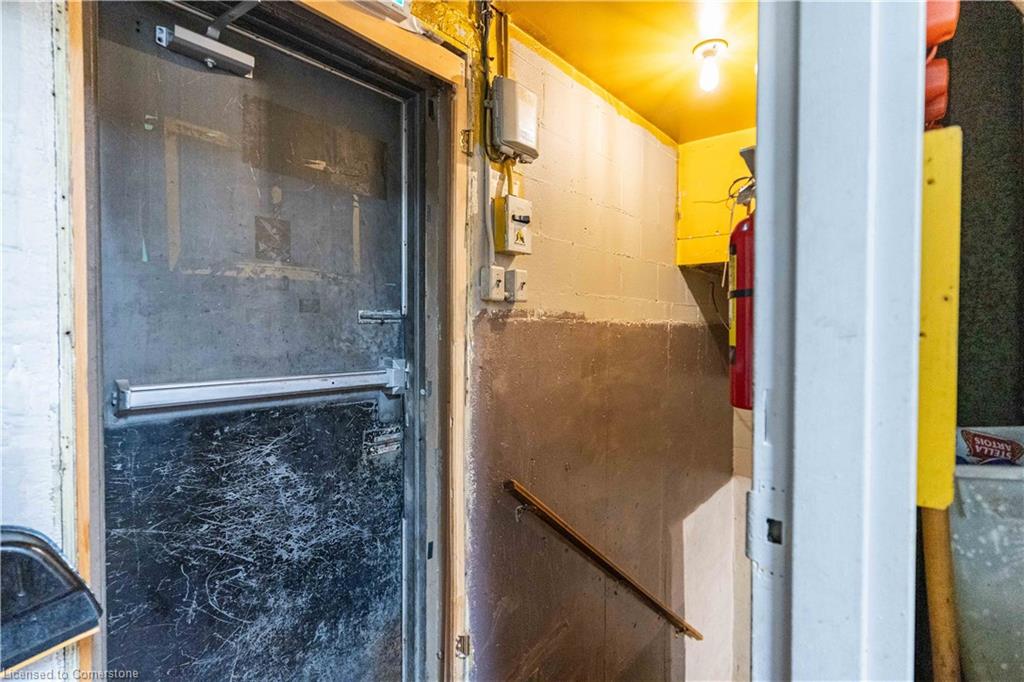 20 Wellington Street Property Photo 21
