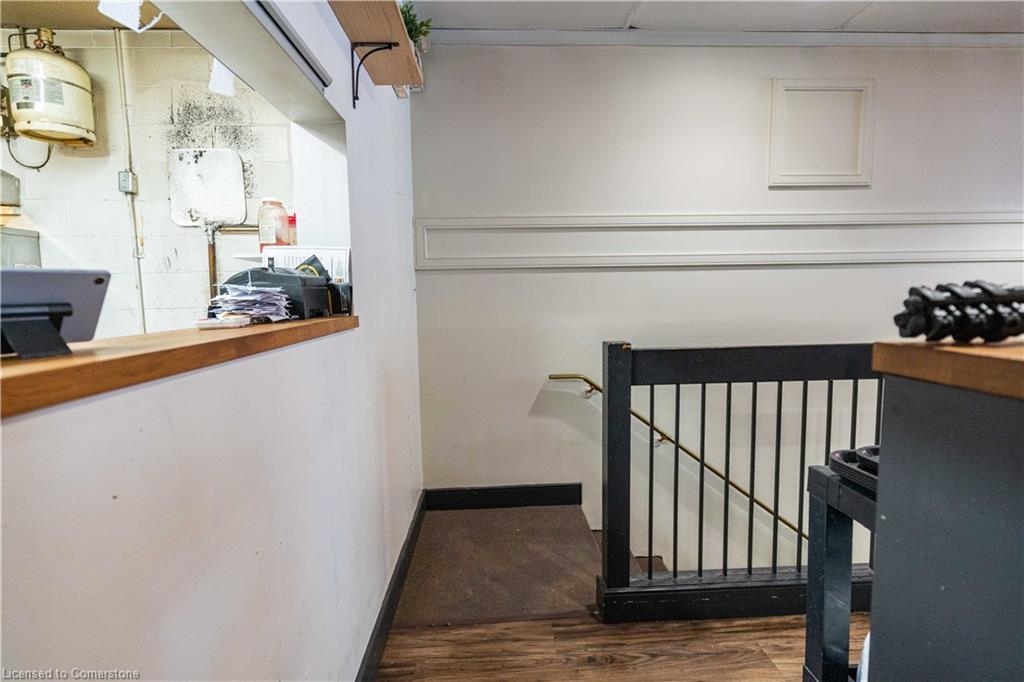 20 Wellington Street Property Photo 24
