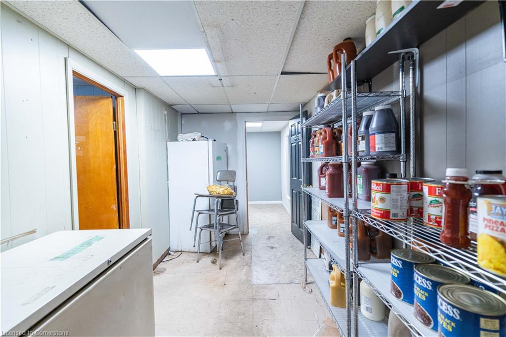 20 Wellington Street Property Photo 31