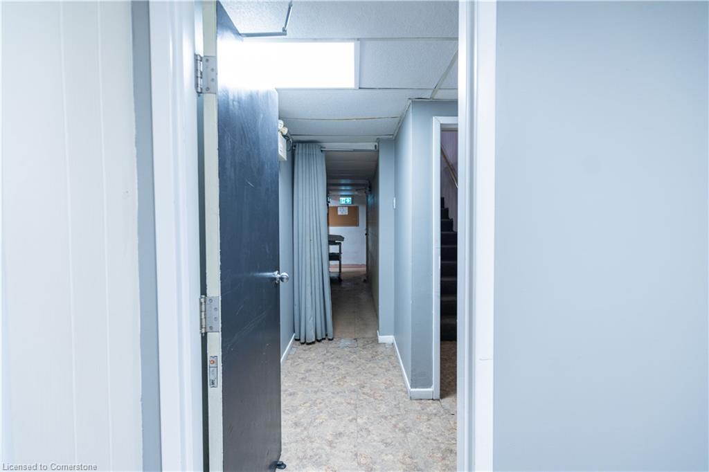 20 Wellington Street Property Photo 32