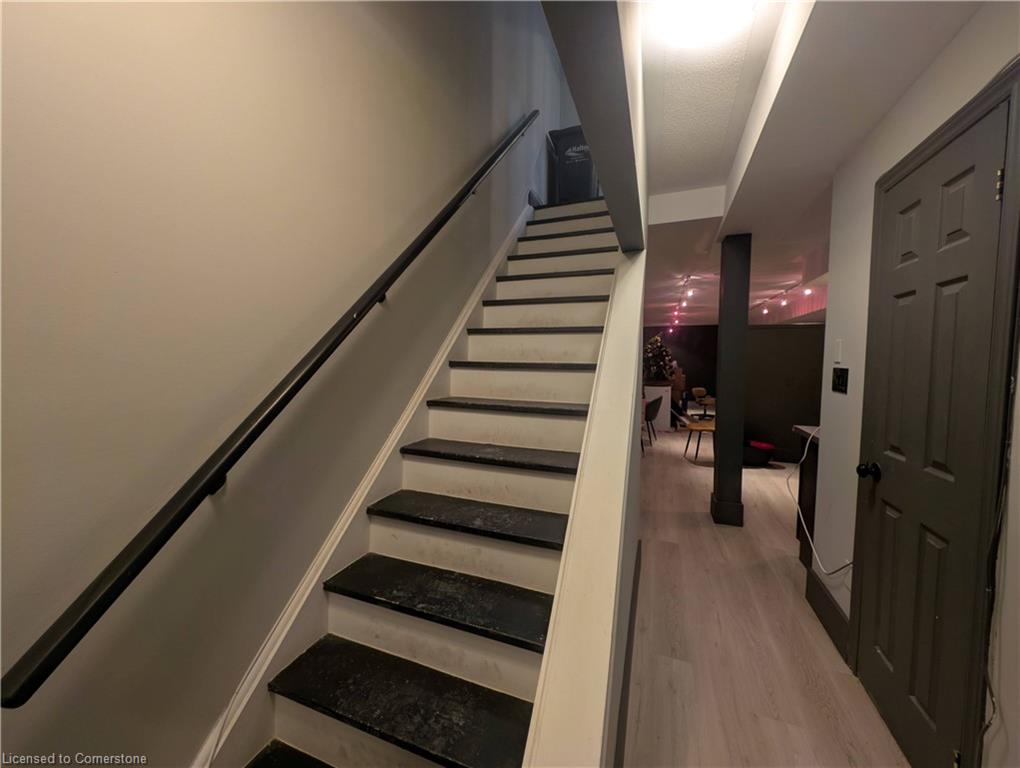 2346 Lakeshore Road W Property Photo 10