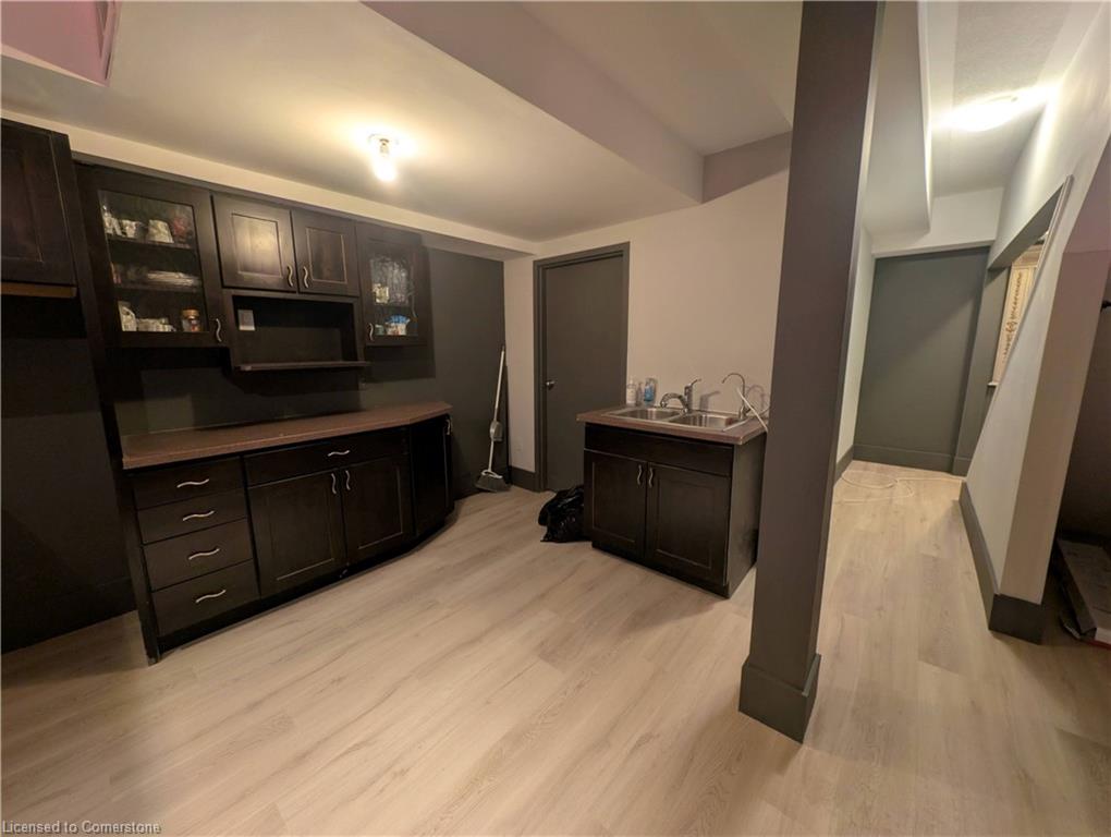 2346 Lakeshore Road W Property Photo 11