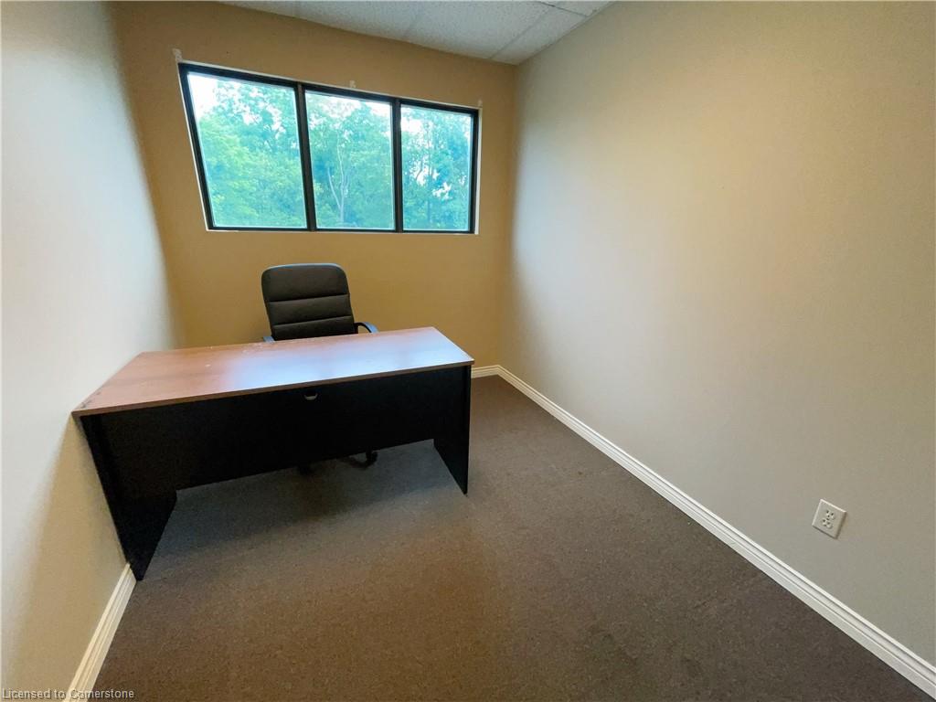 585 Queen Street S Property Photo 16