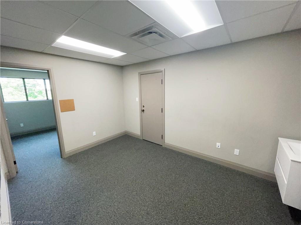 585 Queen Street S Property Photo 26
