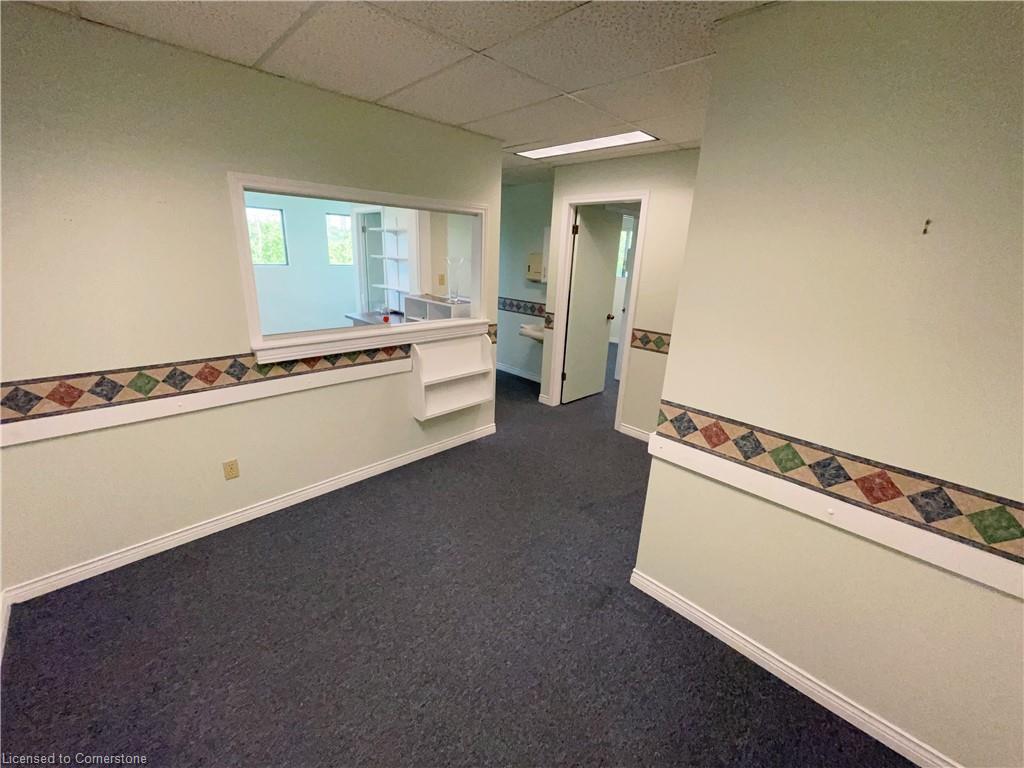 585 Queen Street S Property Photo 32