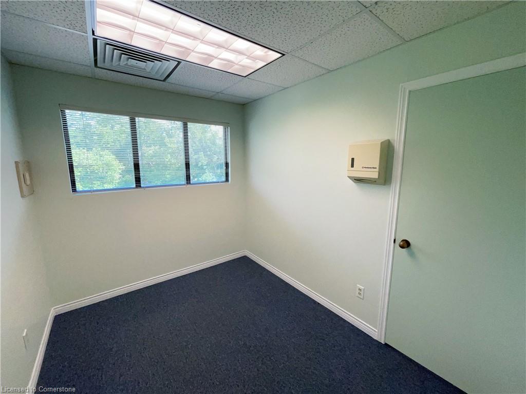 585 Queen Street S Property Photo 40