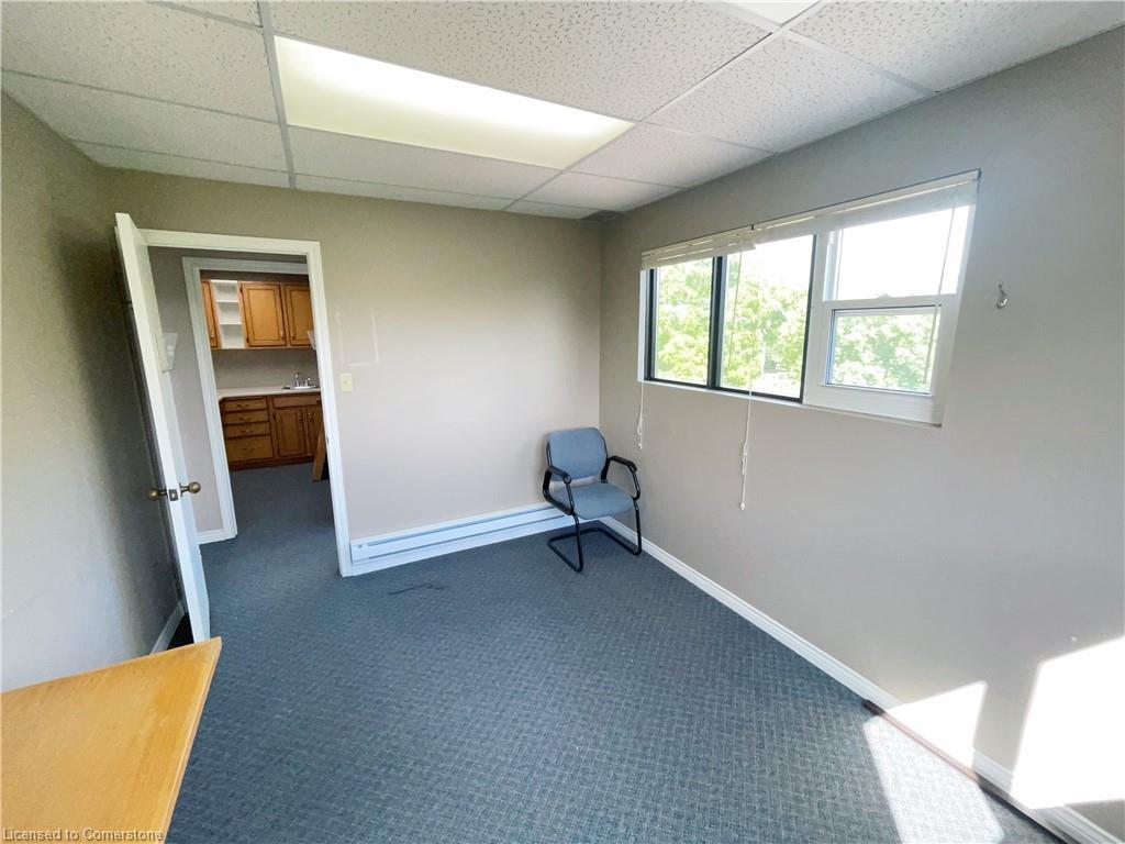 585 Queen Street S Property Photo 47