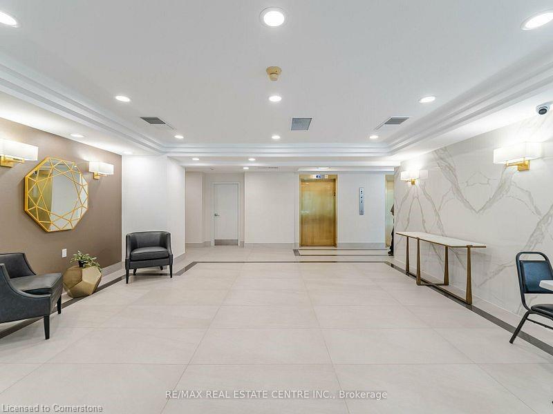 210-22 Hanover Road Property Photo 7