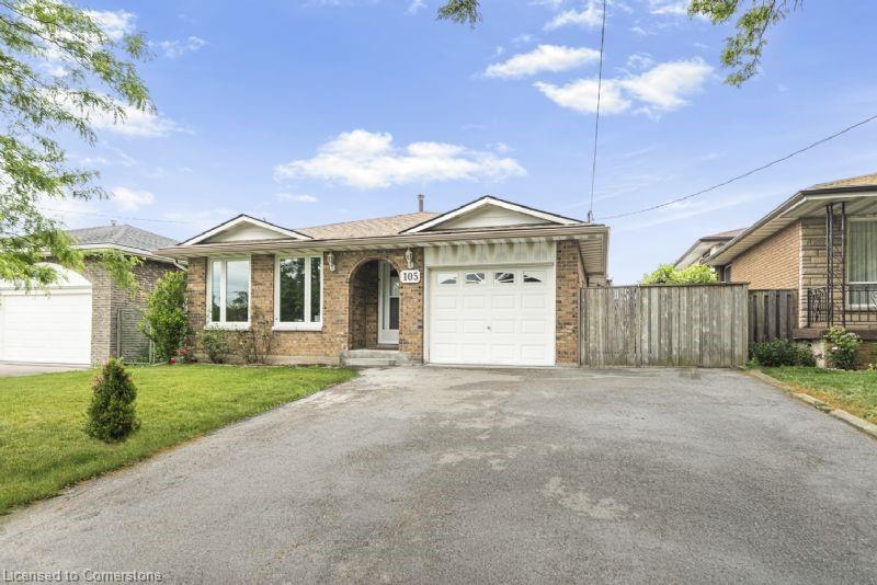 105 Lavina Crescent Property Photo 3