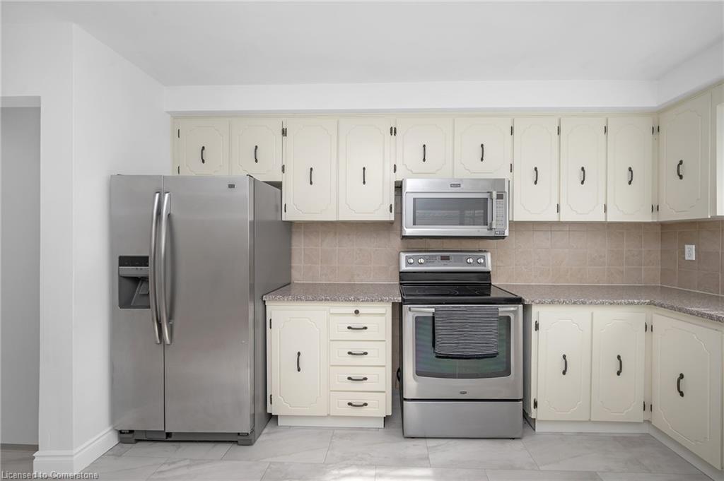 105 Lavina Crescent Property Photo 13