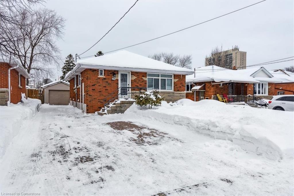 316 East 42nd Street Property Photo