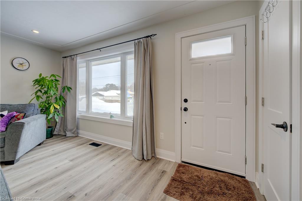 630 Waterloo Street N Property Photo 6