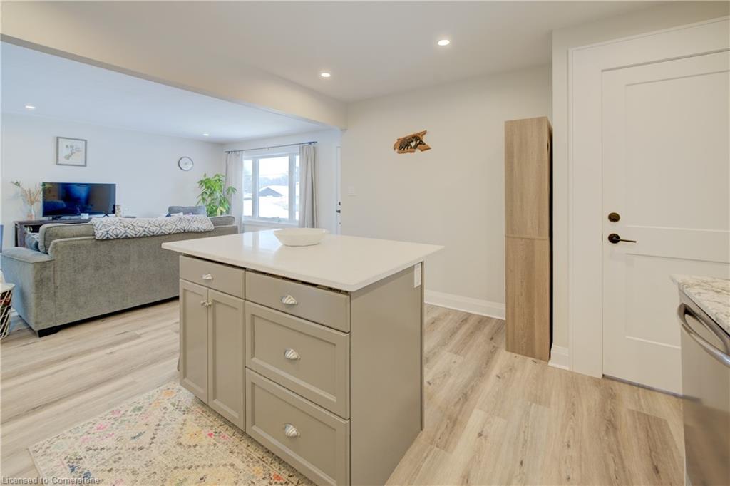 630 Waterloo Street N Property Photo 13