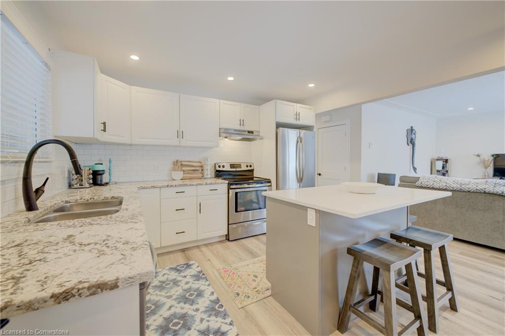 630 Waterloo Street N Property Photo 14