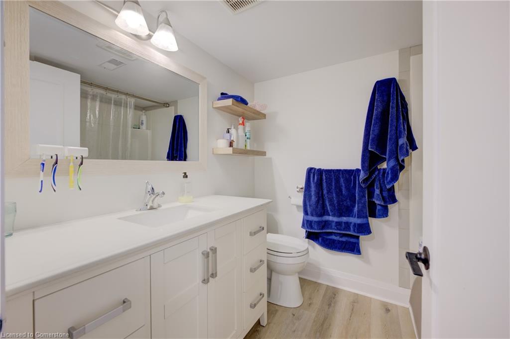 630 Waterloo Street N Property Photo 31