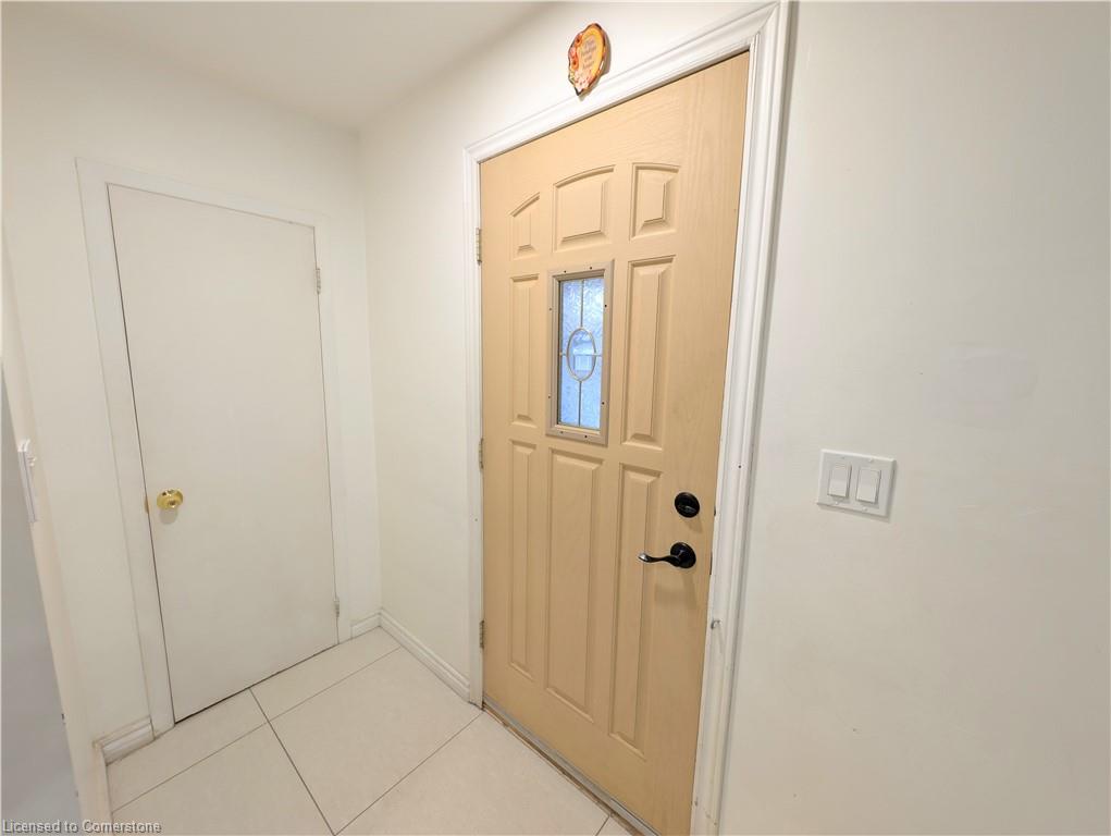 208 West 19th Street Property Photo 5