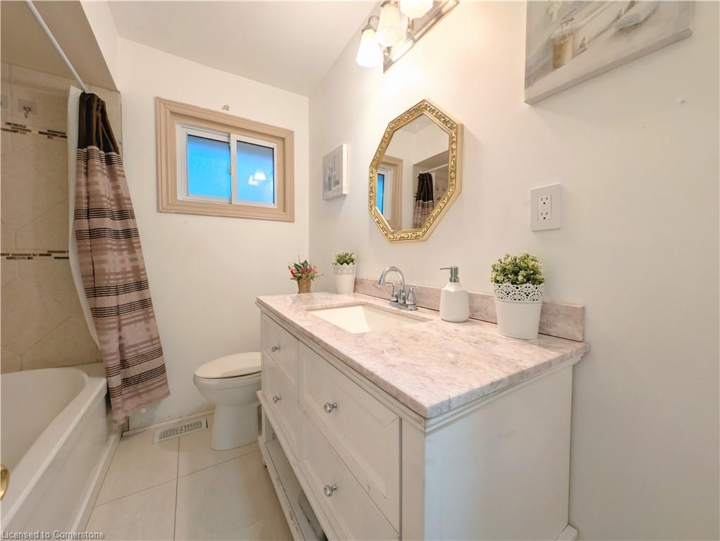 208 West 19th Street Property Photo 12