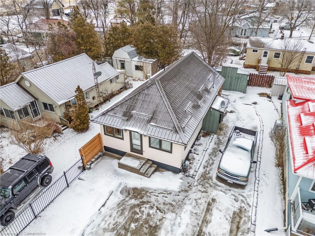 7 Park Street Property Photo 4