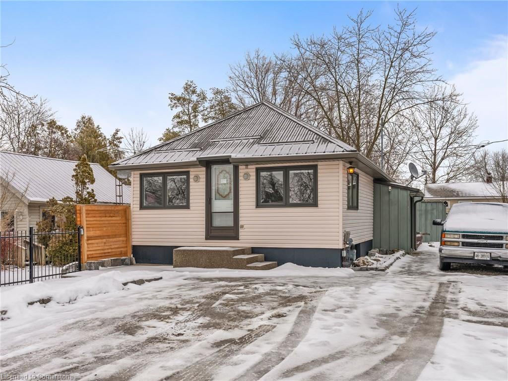 7 Park Street Property Photo 10