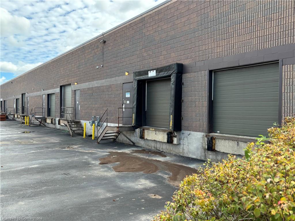 A1-5035 North Service Road Property Photo 14