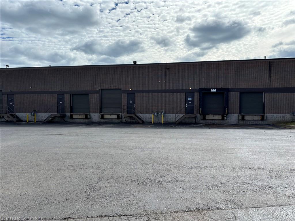 A1-5035 North Service Road Property Photo 15