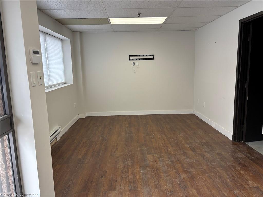 5-5035 North Service Road Property Photo 3