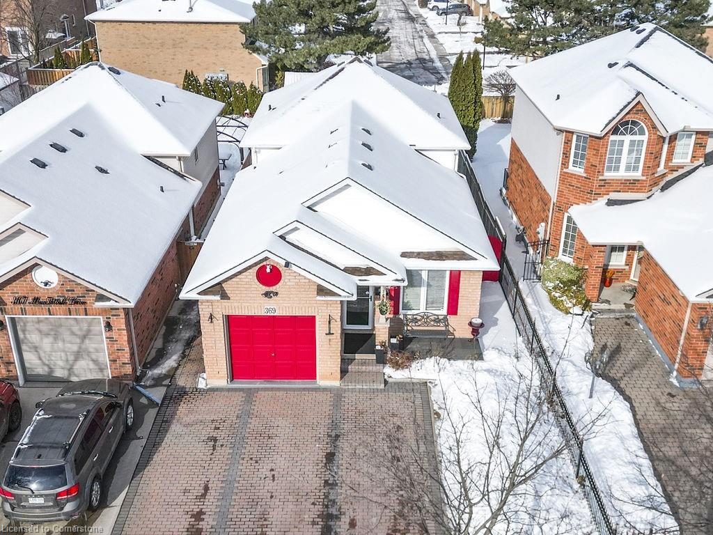 369 Macintosh Drive Property Photo