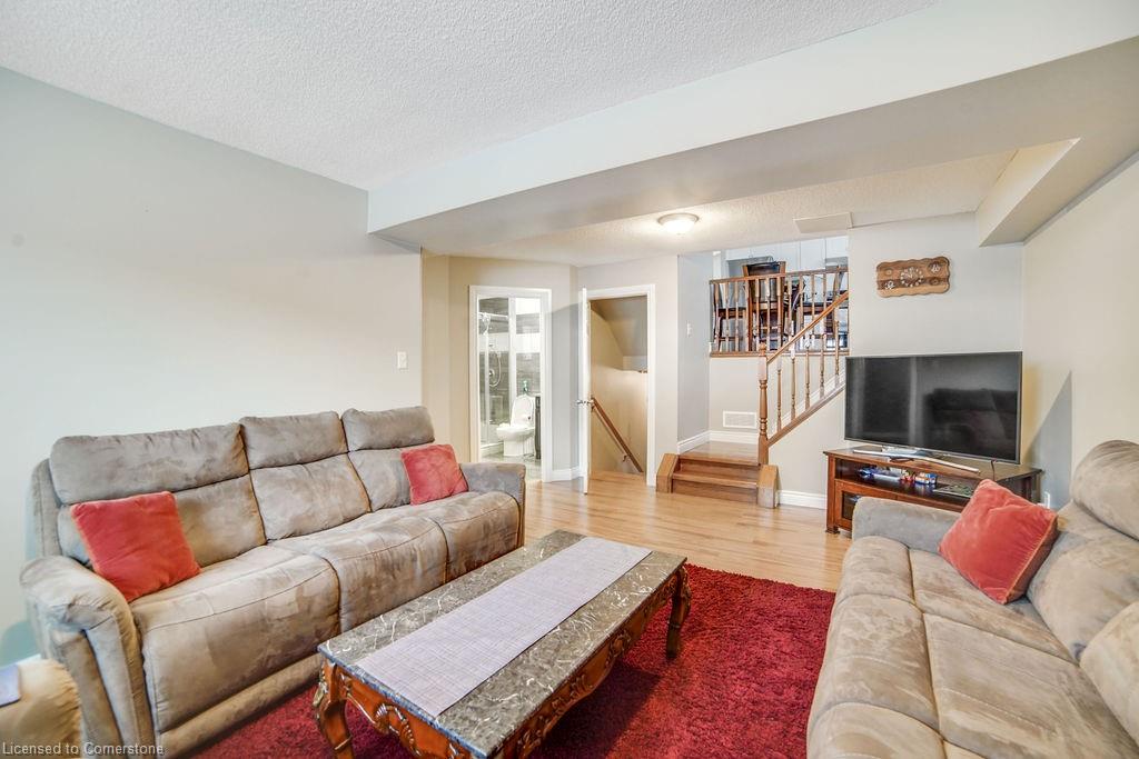 369 Macintosh Drive Property Photo 23