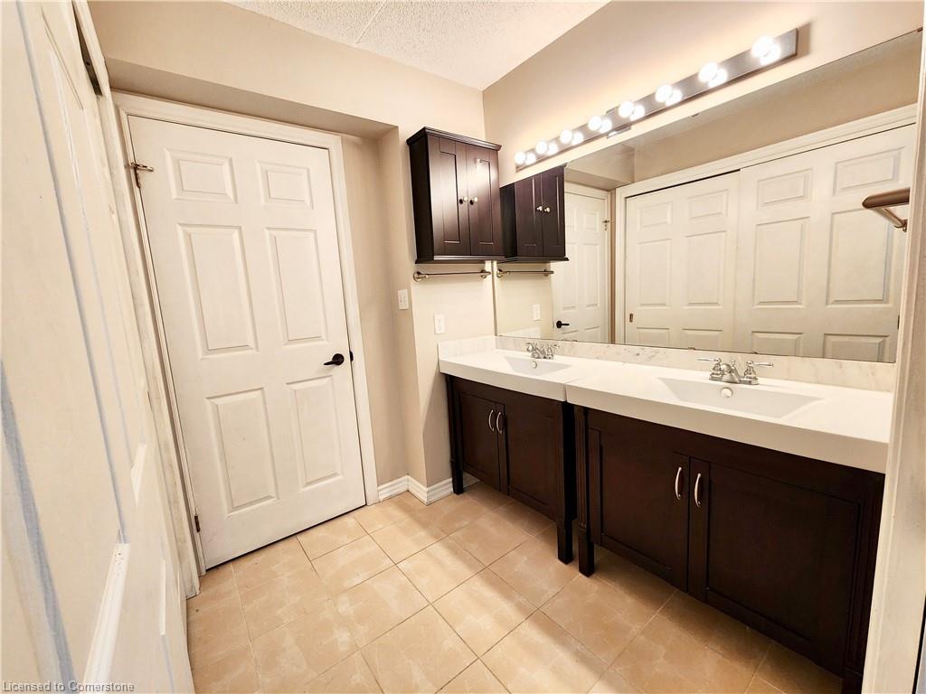 212-2020 Cleaver Avenue Property Photo 8