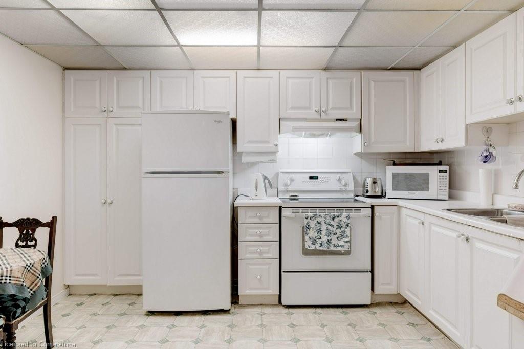 207-5080 Pinedale Avenue Property Photo 9