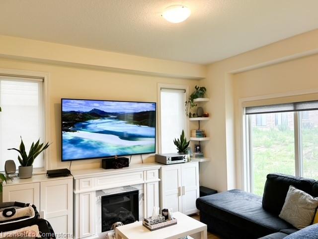 70 Genoa Drive Property Photo 8