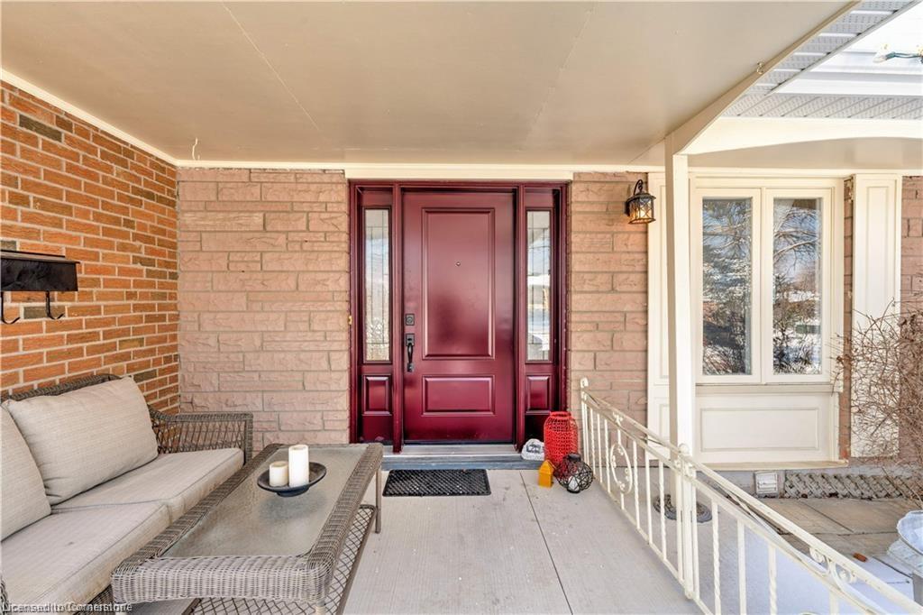 31 Tinton Crescent Property Photo 3