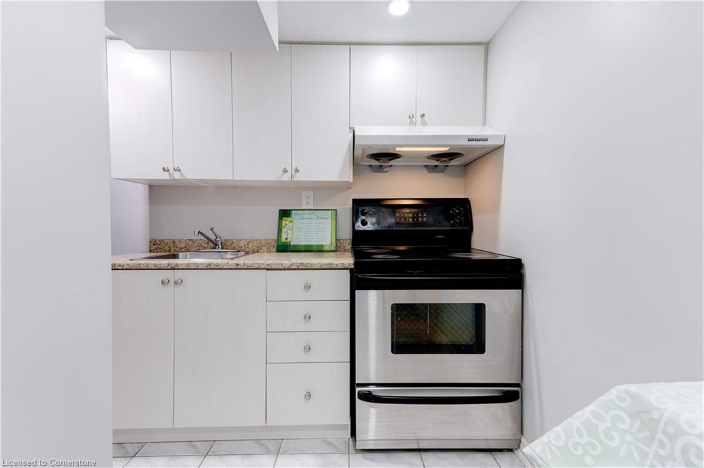31 Tinton Crescent Property Photo 27