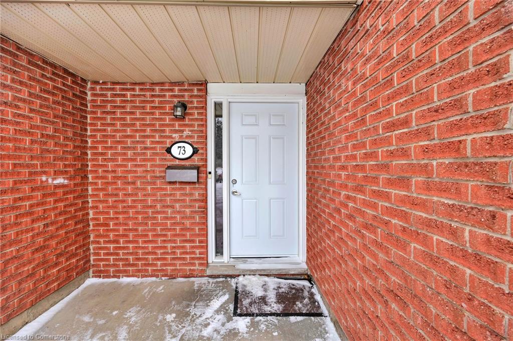 73-279 Bluevale Street N Property Photo 2