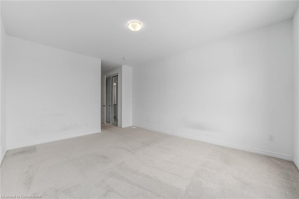 3 Milt Schmidt Street Property Photo 31