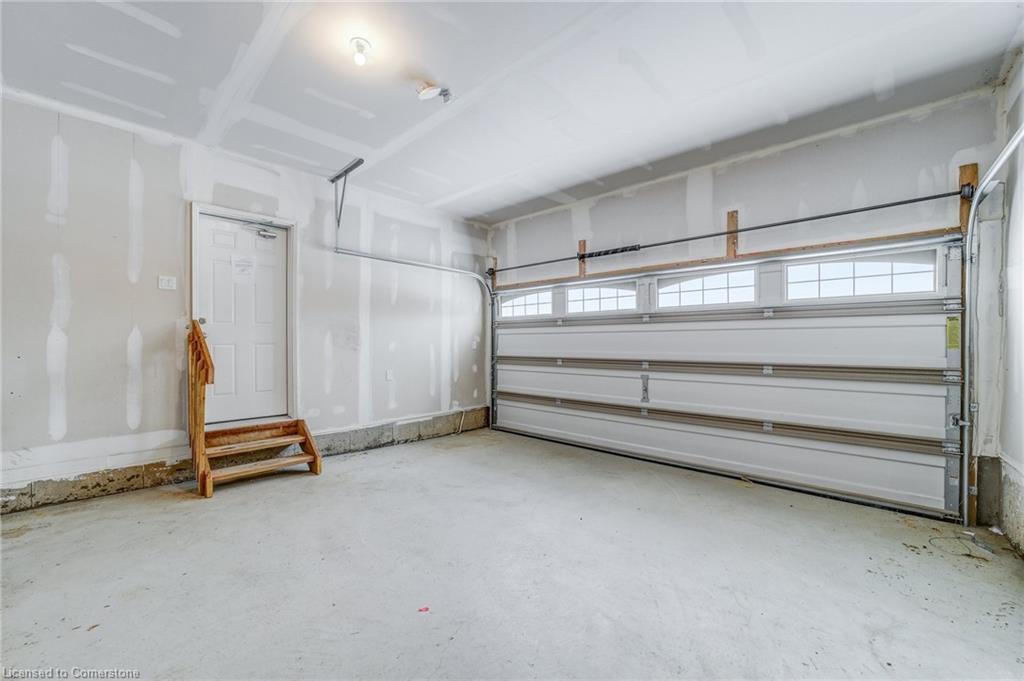 3 Milt Schmidt Street Property Photo 39