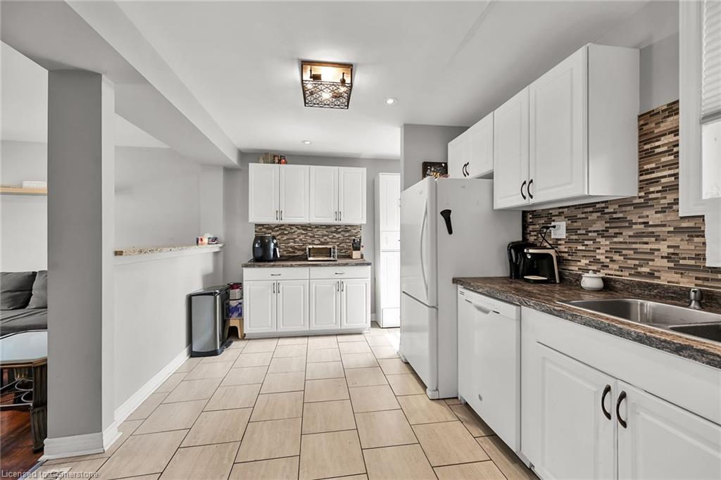 174 Grace Avenue Property Photo 10