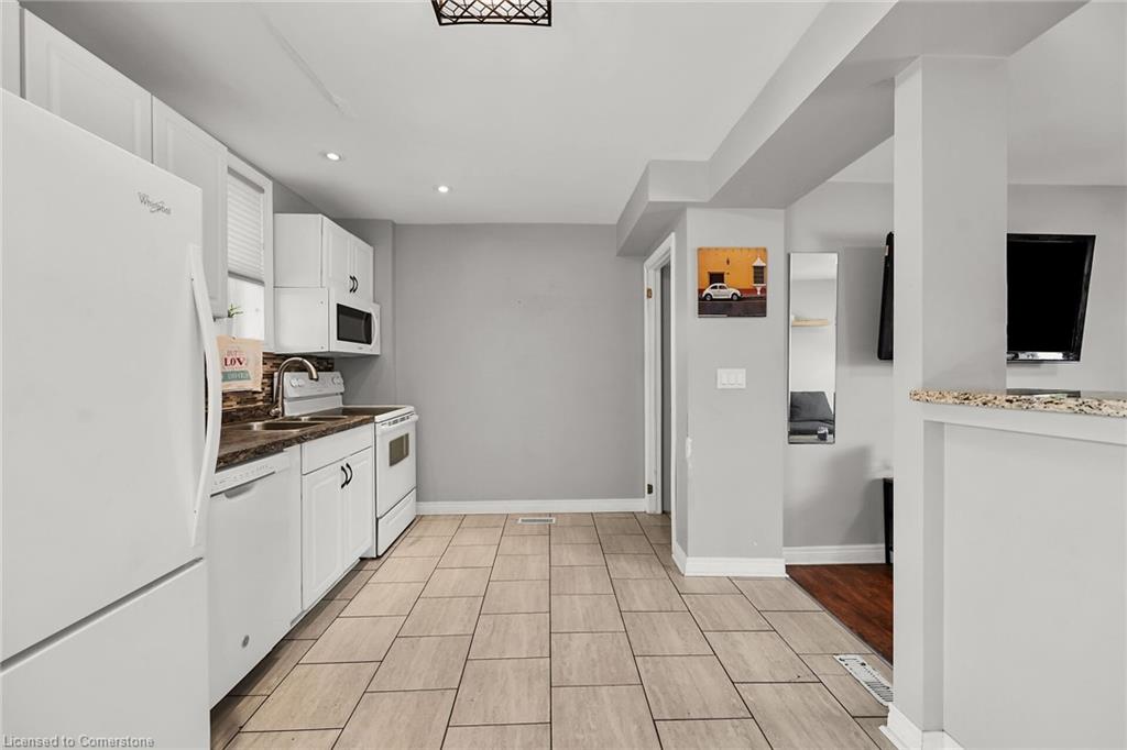 174 Grace Avenue Property Photo 12