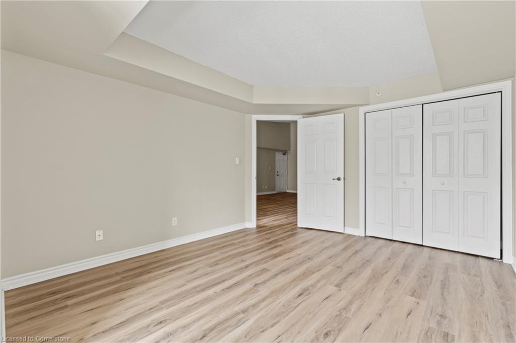 407-2075 Appleby Line Property Photo 16