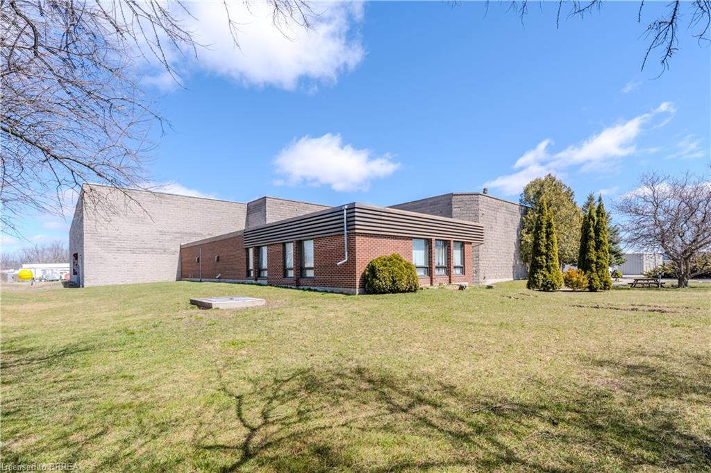 9 Hawk Street Property Photo 2