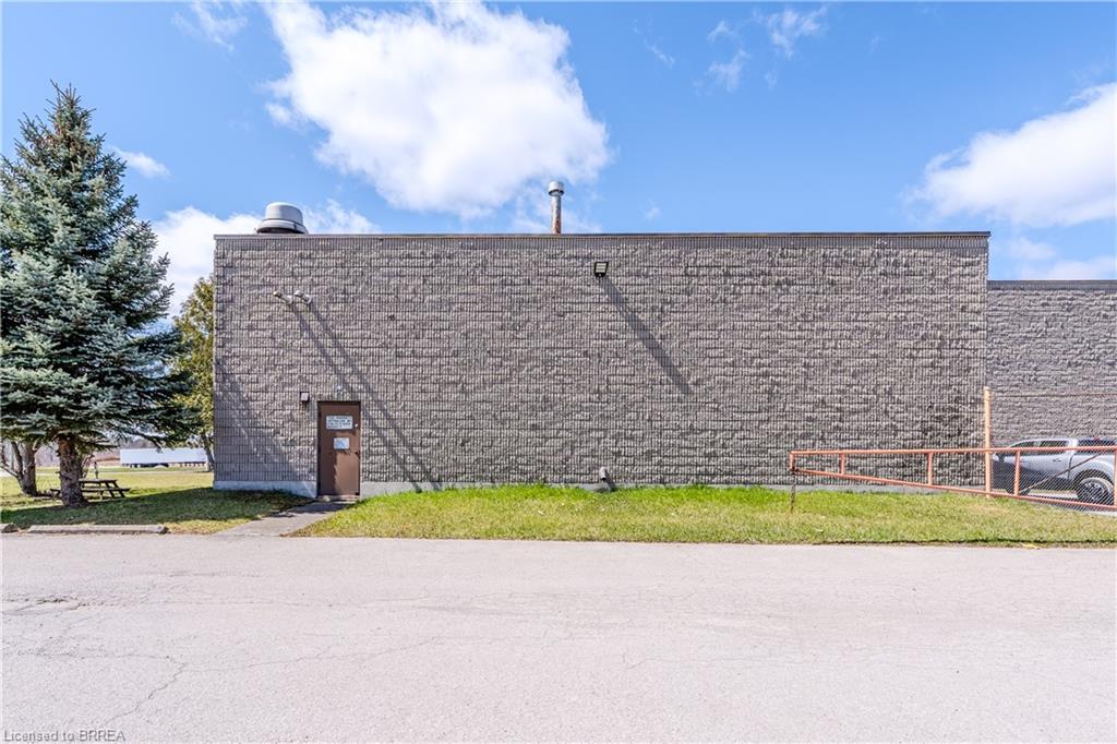 9 Hawk Street Property Photo 25