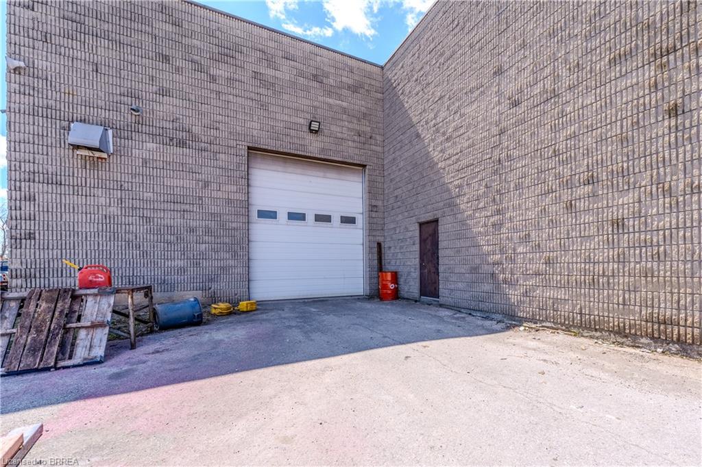 9 Hawk Street Property Photo 29