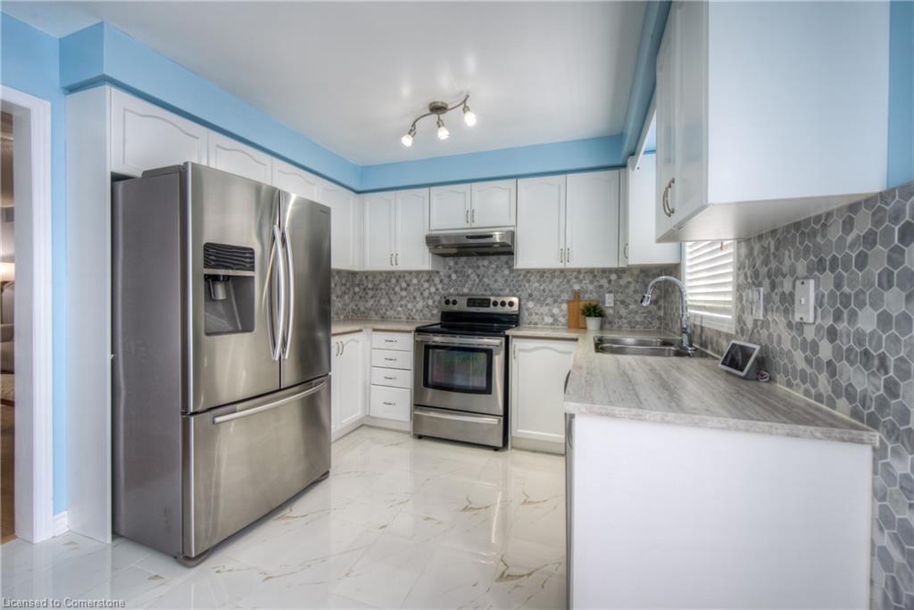 2479 Newcastle Crescent Property Photo 13